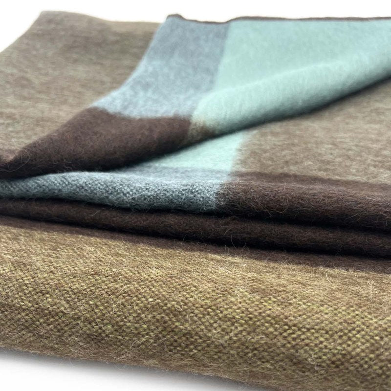 Alpaca Throw Mosswood 3