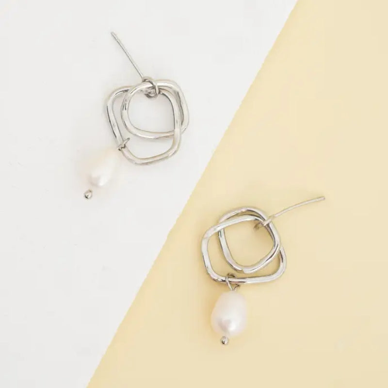 Everlasting Pearl Earrings White Gold 4