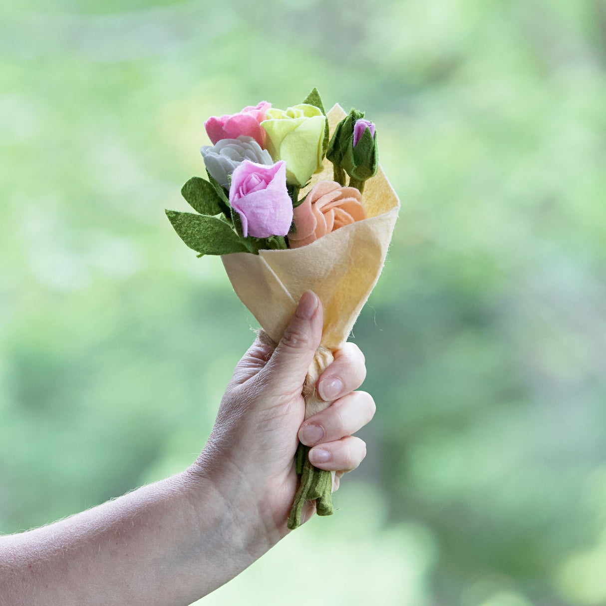 Mini Felt Bouquet Rose