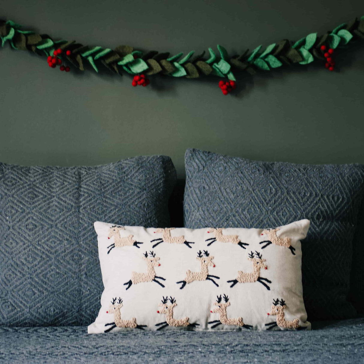 Knotty Reindeer Pillow