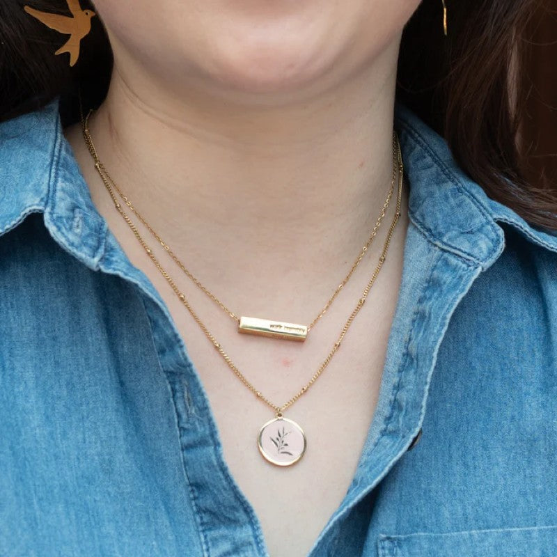 Resilience Leaf Necklace Pink