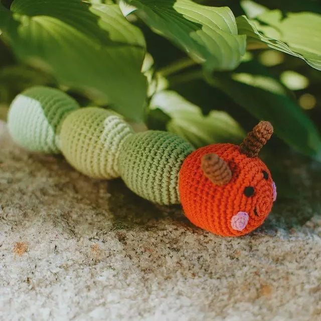 caterpillar rattle styled