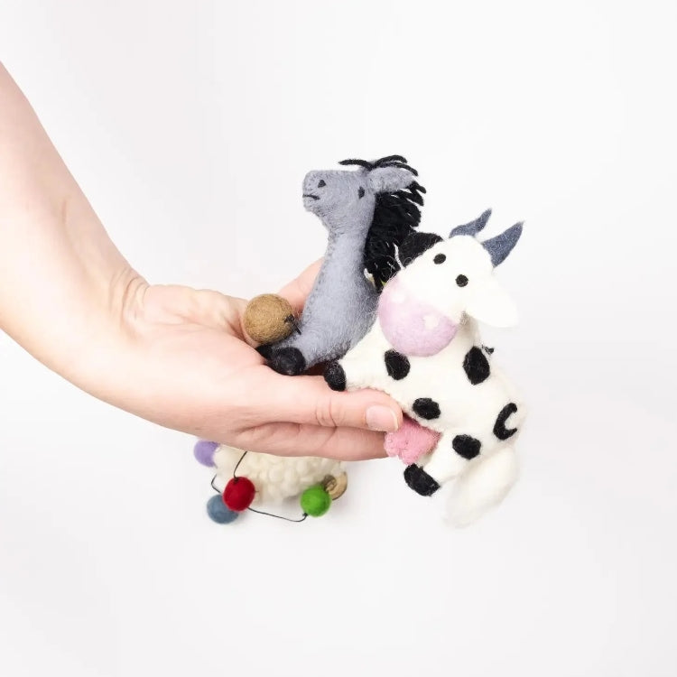 felt-garland-farm-animals-1