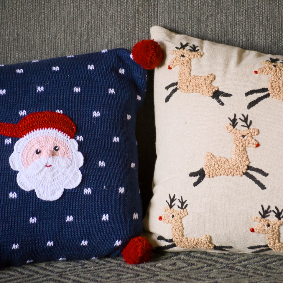 Santa Pillow Blue 10"