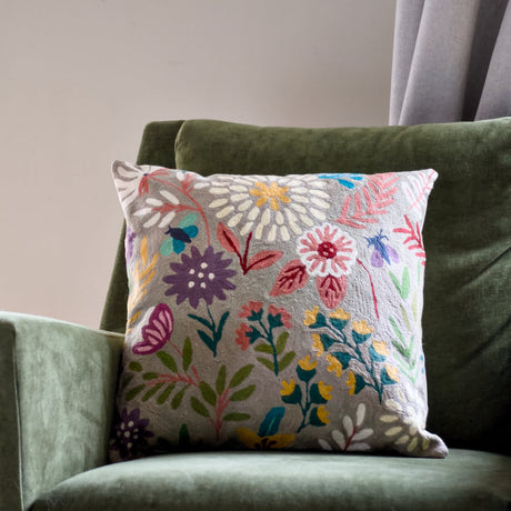 Botanical 18” Chainstitch Pillow Sand