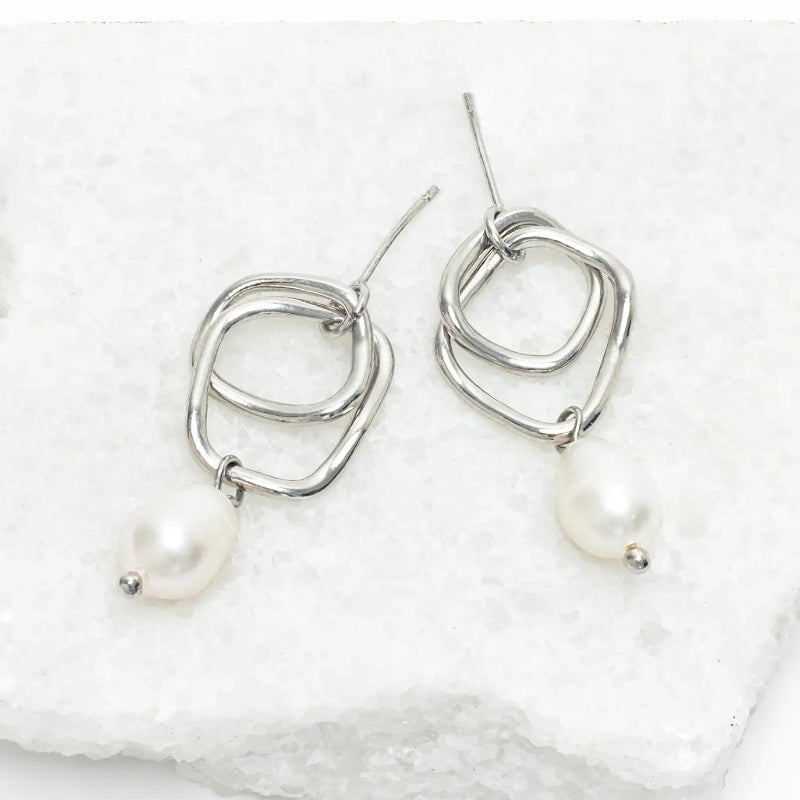 Everlasting Pearl Earrings White Gold