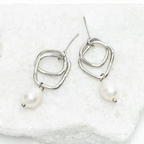 Everlasting Pearl Earrings White Gold