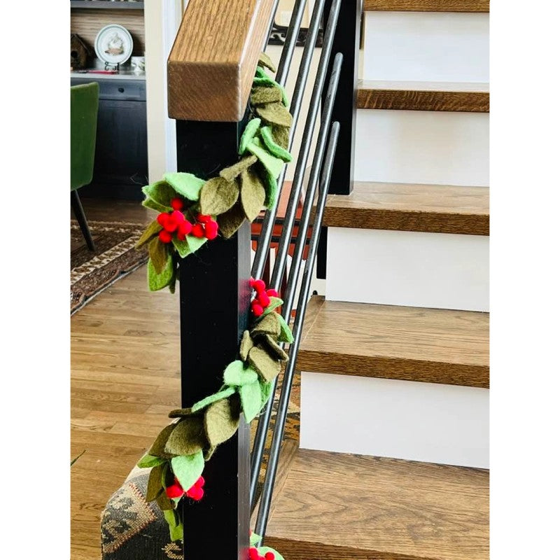 Felt Garland - Mistletoe