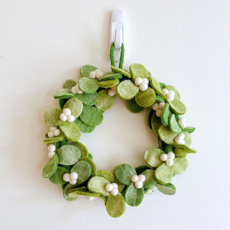Felt Mistletoe Wreath 12”