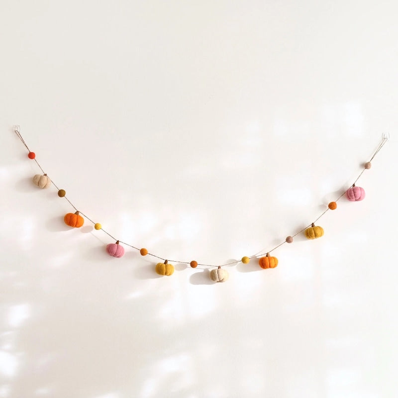 Felt Pumpkin Garland 1