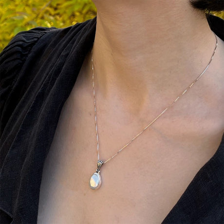 Filigree Simplicity Pearl Necklace