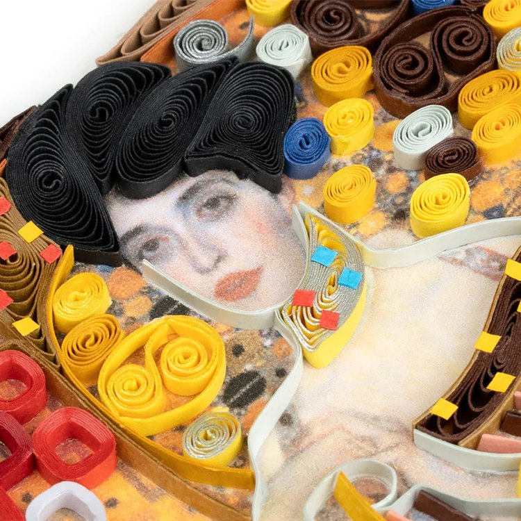 Lady in gold art quilling card 2