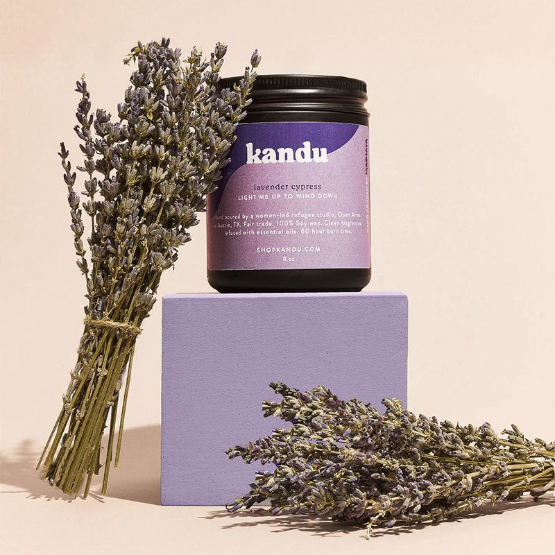 lavender cyprus glass candle with dried lavender bunches