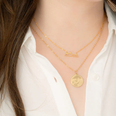 Mountain Adventure Necklace Gold