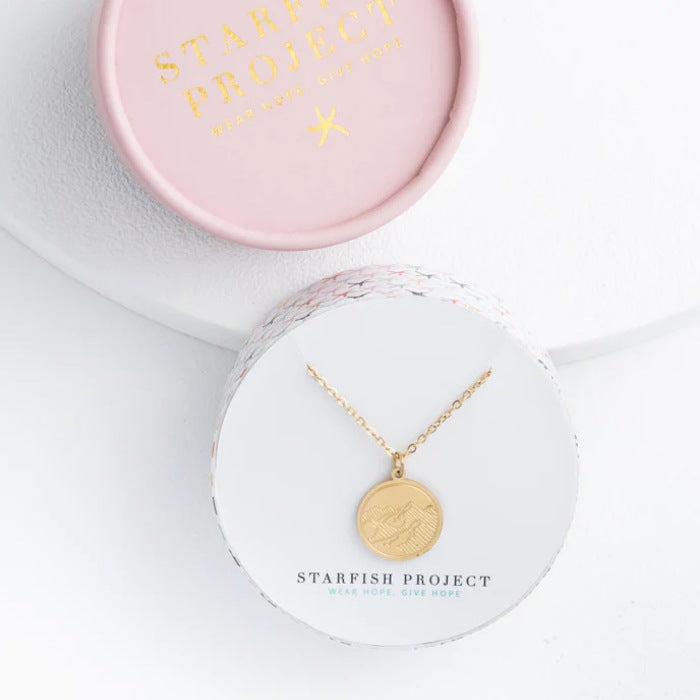 Mountain Adventure Necklace Gold