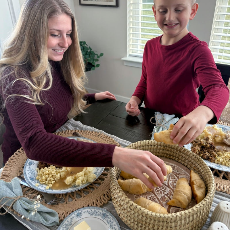 bread warmer basket thanksgiving meal 1