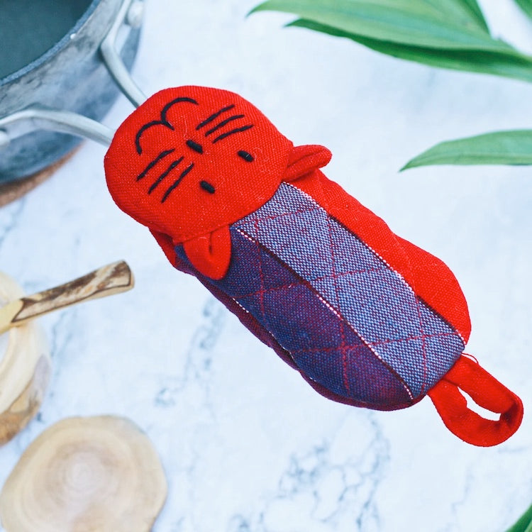 cat-skillet-holder-red