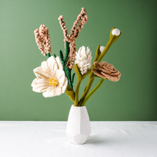 felt flower bouquet peaches & cream 1