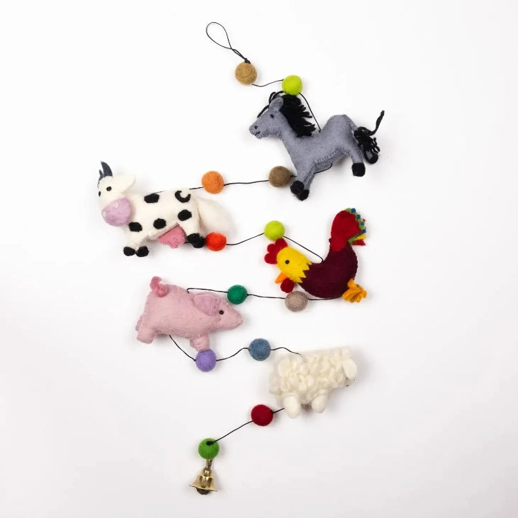felt-garland-farm-animals