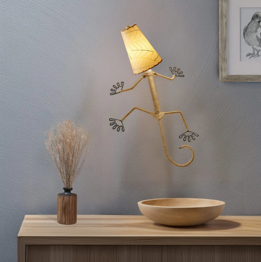 Gecko Leaf Lamp - Natural