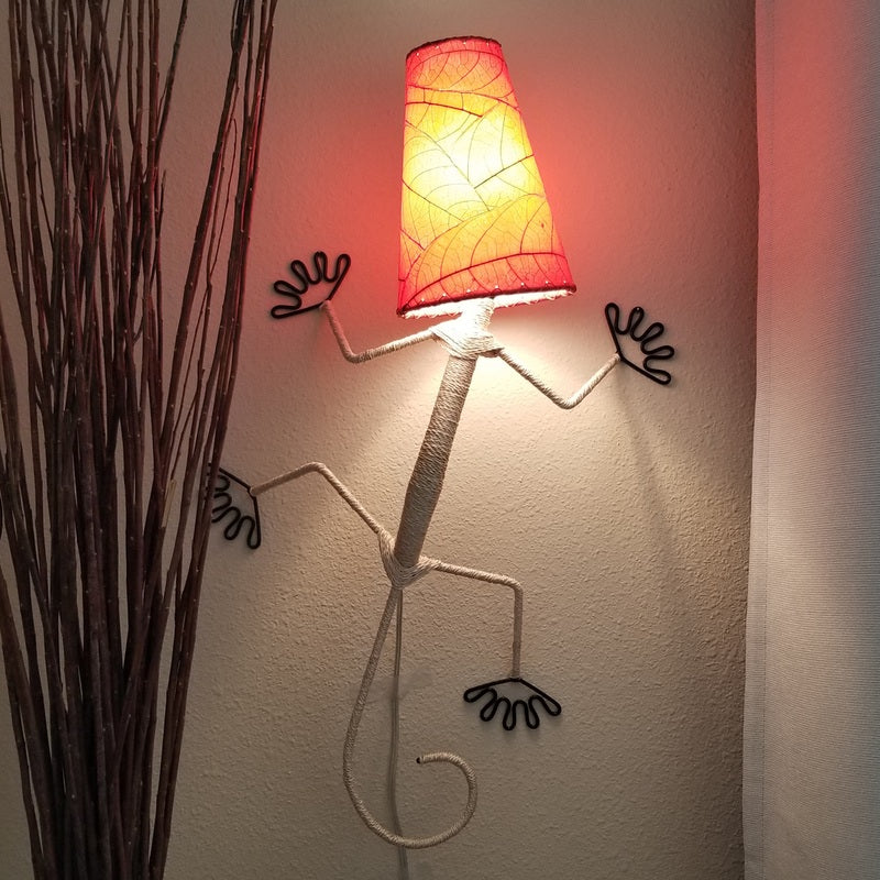 gecko leaf lamp