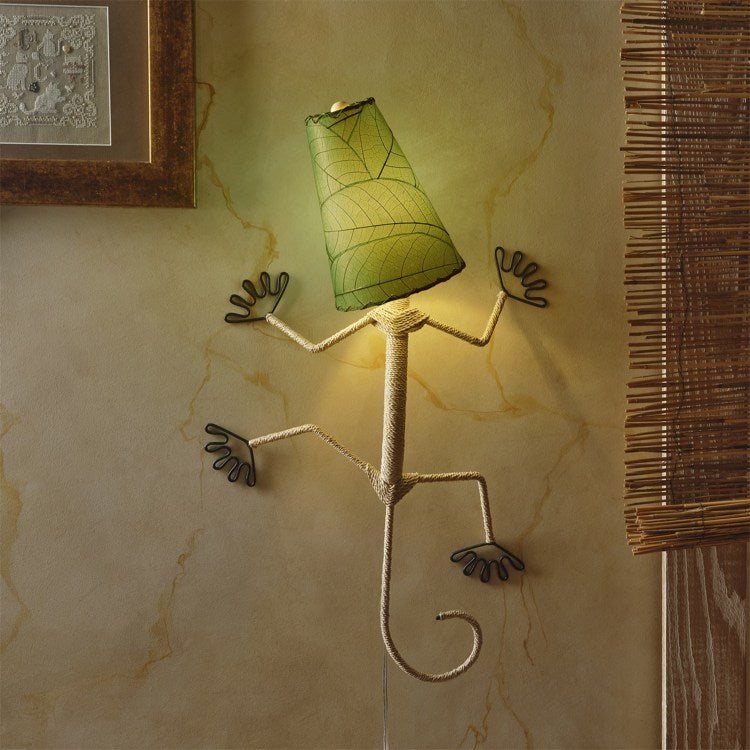 gecko wall lamp green styled