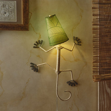 gecko wall lamp green styled