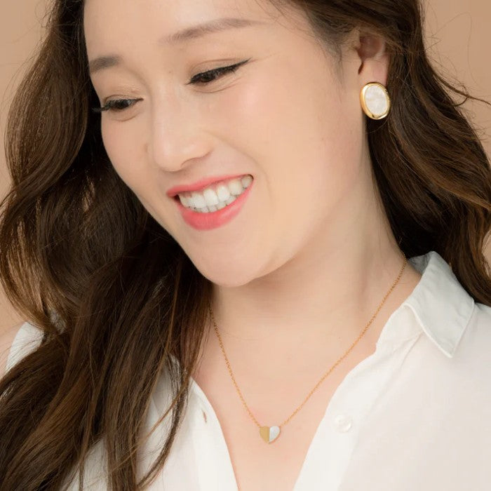 give hope heart necklace model 1