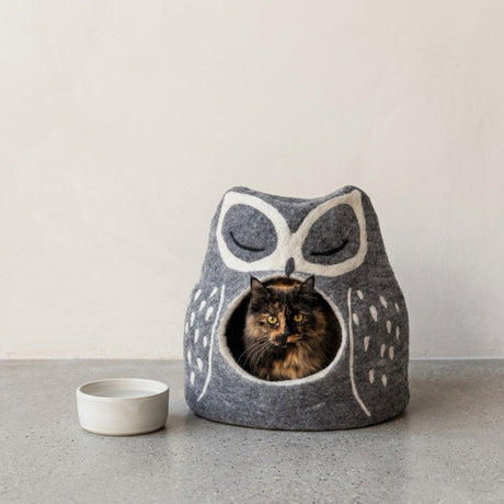Grey Owl Wool Pet Cave