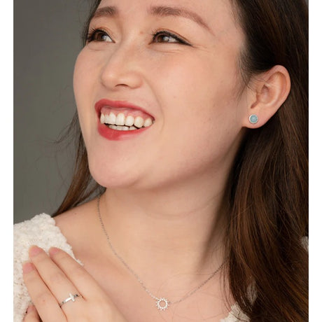 mallory sun necklace silver model