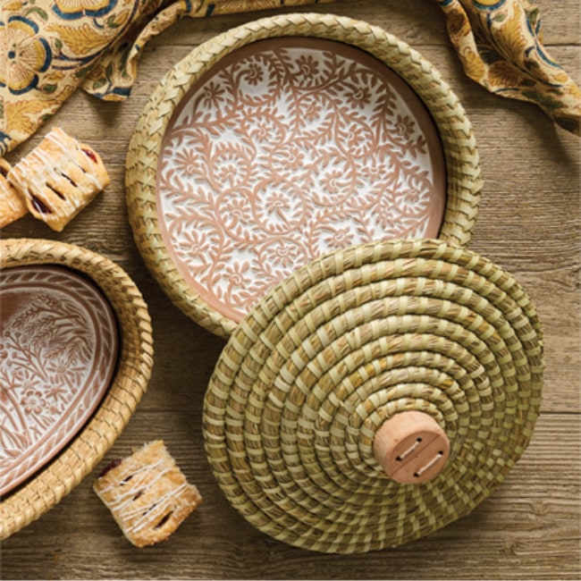 new round lidded bread warmer