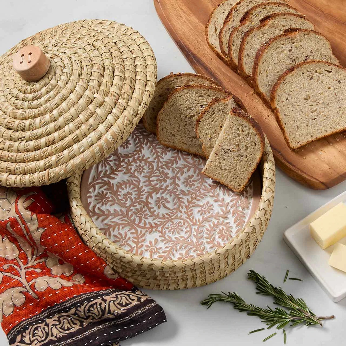 Star Jasmine Round Bread Warmer Basket with Lid - est. ship 10/2026